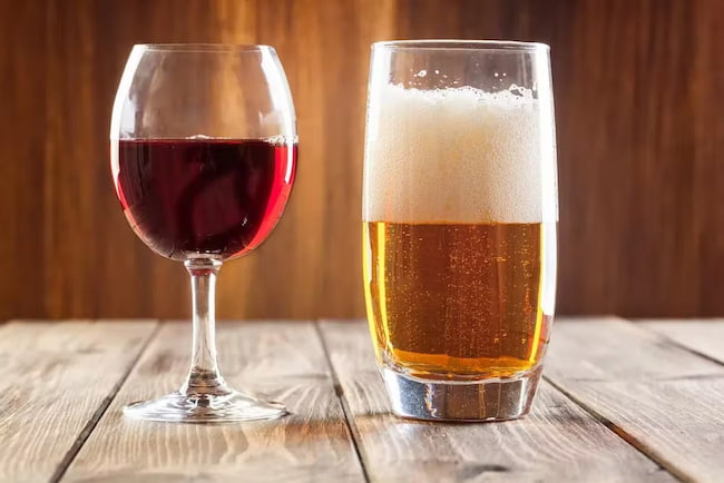 which has more calories wine or beer