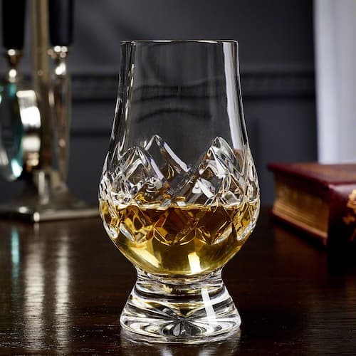 type of glass for scotch