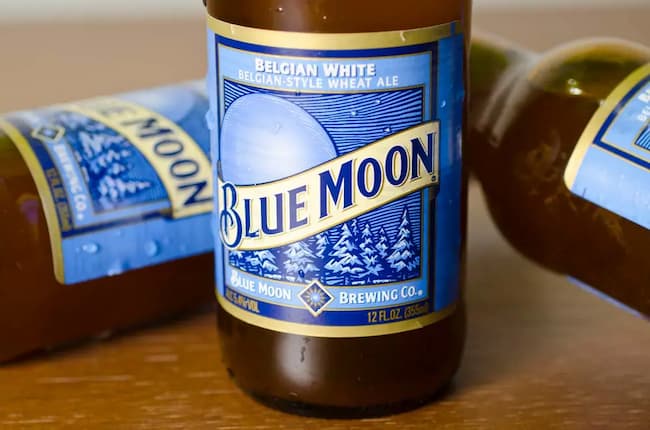 what does blue moon belgian white taste like