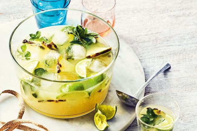 Fruity vodka cocktails with vodka